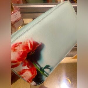 Trish McEvoy makeup bag - small - very pretty no stains it’s new